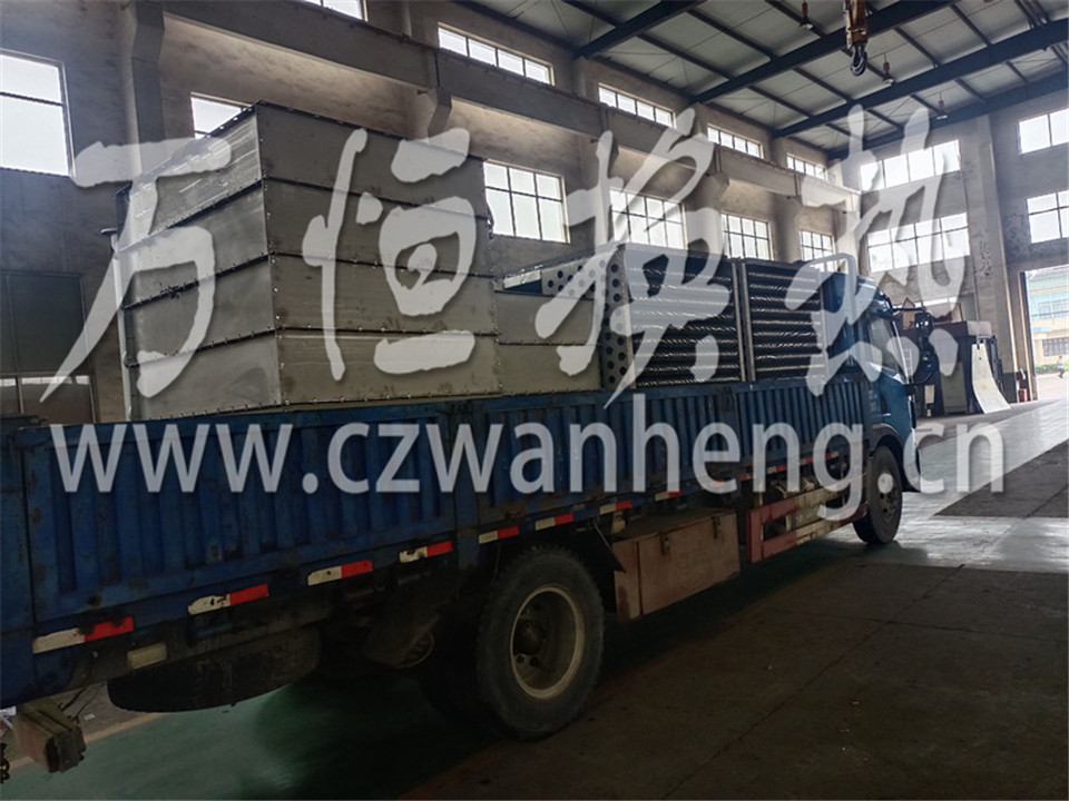 江蘇XX冶金材料有限公司購買3組12片不銹鋼換熱器